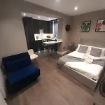 Peaceful & Stylish Brighton Studio Apartment